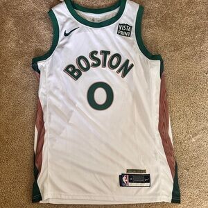 Nike Boston Celtics Jayson Tatum Jersey NEW
